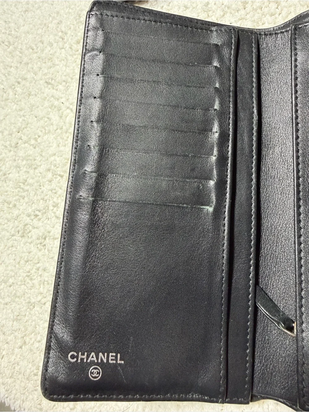 Vintage Chanel Black Patent Leather Yen Wallet Quilted CC Long Wallet - Picture 5 of 8